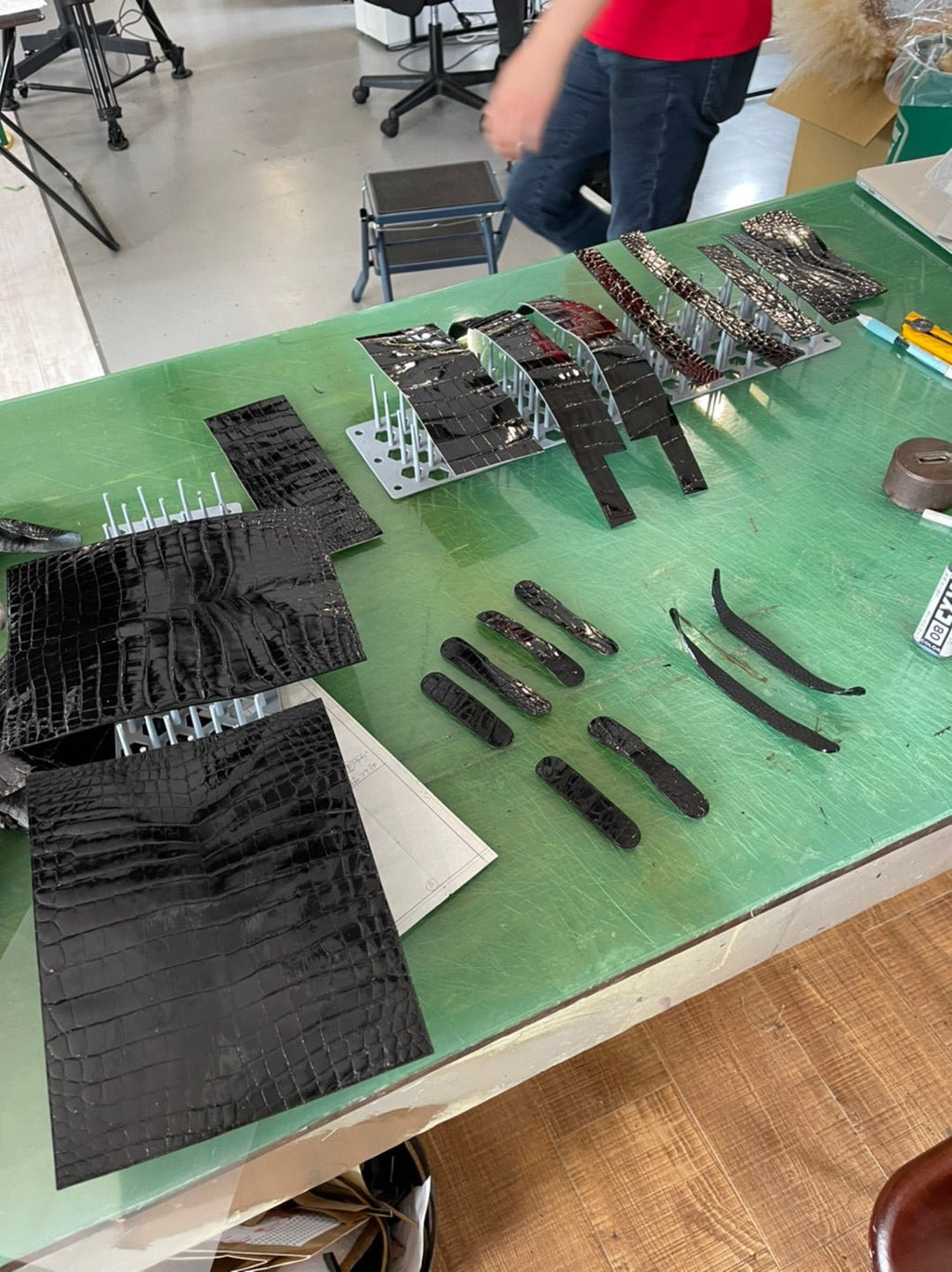 クロコダイルでショルダーバッグを作ろう! - 新進工房