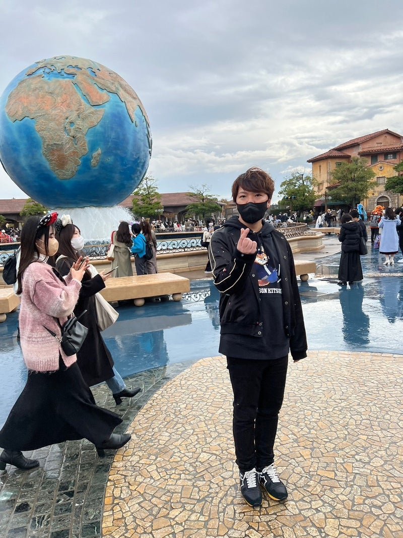 地上の楽園と地上の地獄 - 新進工房