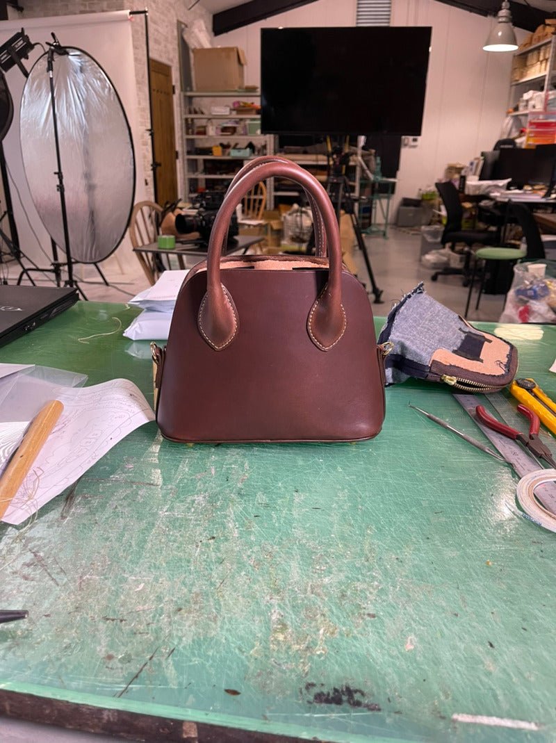 新作クロコバッグのファーストサンプル作り♪ - 新進工房