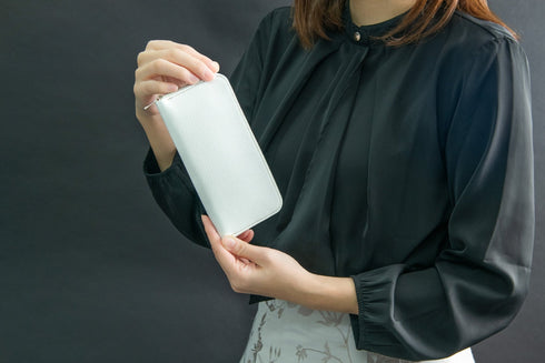 キャビアスキンレザー(全3色) 極小長財布 batard - バタール - 新進工房