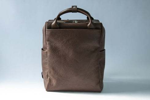 大人スクエアリュック マテーラレザー(2026年2月発送)