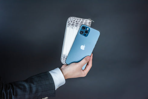 極小長財布バタール-batard-<br>ヒマラヤクロコダイルレザースノーホワイト<br>(発送時期:6月末)