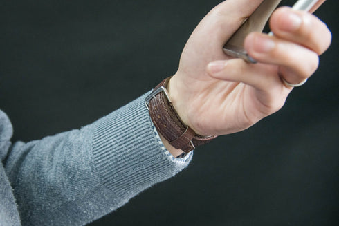 大人のApple Watchバンド ロシアンカーフレザー - 新進工房