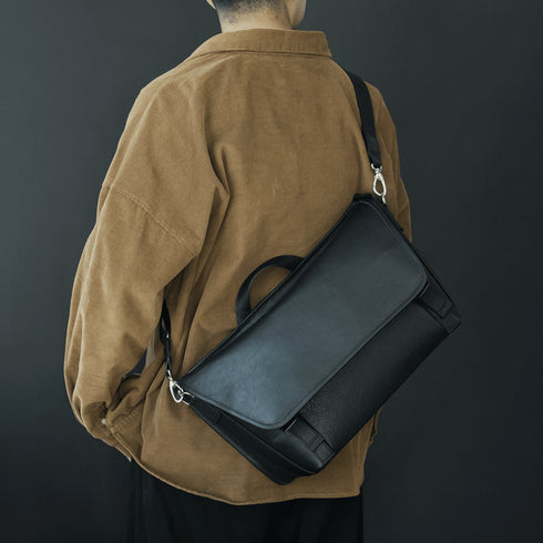 大人メッセンジャーバッグ<br> - Matera Leather - <br>(発送時期:2026年6月末) - SINSIN