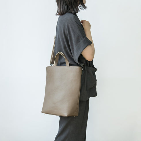 大人ショルダートート<br> - Premium Leather - SINSIN