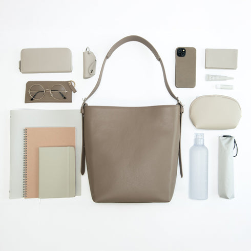 大人バケットバッグ<br> - Premium Leather - <br>(発送時期:2026年6月末) - SINSIN