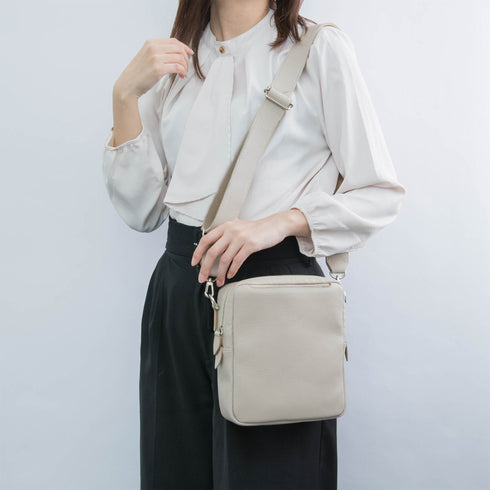大人クロスボディバッグ<br> - Premium Leather - <br>(発送時期:2026年7月末) - SINSIN