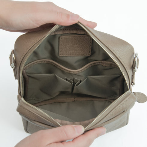 大人クロスボディバッグ<br> - Premium Leather - <br>(発送時期:2026年7月末) - SINSIN