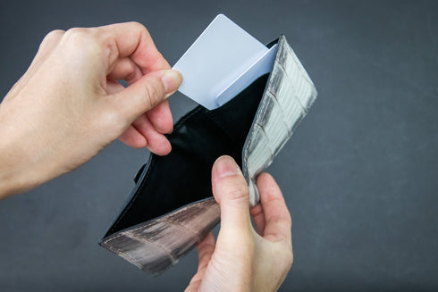 ヒマラヤクロコダイルレザー 極小二つ折り財布 Coupe - クッペ - 新進工房