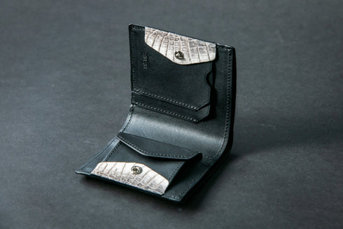 ヒマラヤクロコダイルレザー 極小二つ折り財布 Coupe - クッペ - 新進工房