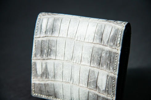 ヒマラヤクロコダイルレザー 極小二つ折り財布 Coupe - クッペ - 新進工房