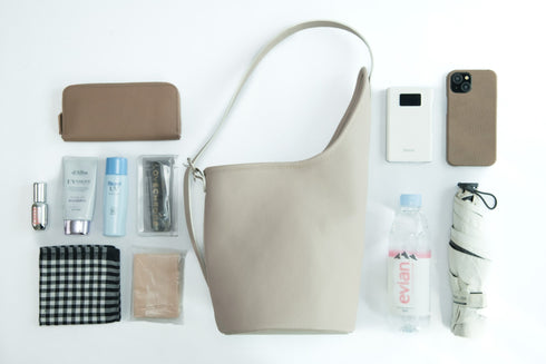 大人アシンメトリーバケットバッグ プレミアムレザー - 新進工房