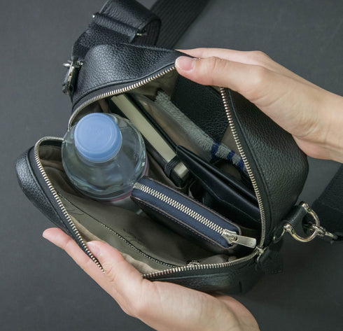 大人クロスボディバッグ プレミアムレザー - 新進工房