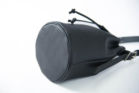 大人巾着バッグ プレミアムレザー - 新進工房